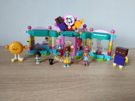 Lego friends 42649 cukrárna v městečku heartlake,