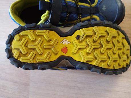 Sandále crossové dětské, quechua,36