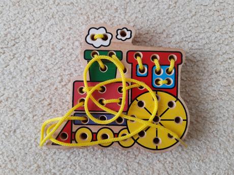 Dřevěná provlékačka, 