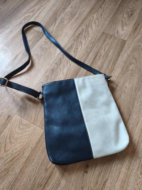 Velká crossbody kabelka,