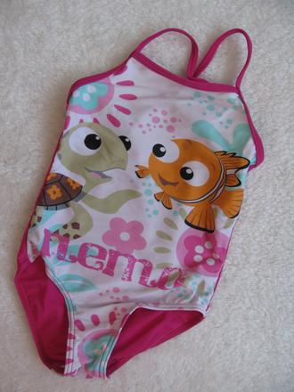 Sytě růžové jednodílné plavky nemo, disney,110