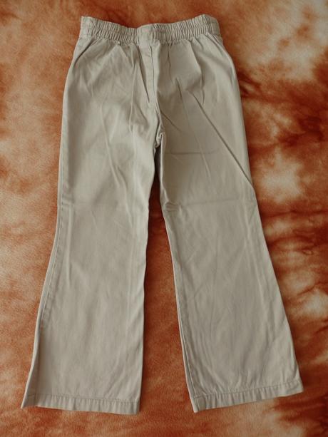 Pěkné béžové kalhoty, 110