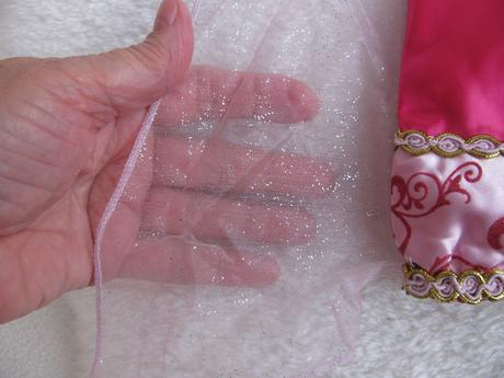 Karneval-růžové šaty a čepec pro princeznu, 