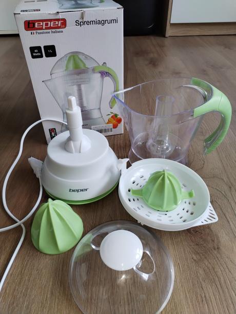 Elektrický citrusovač odšťavňovač, 