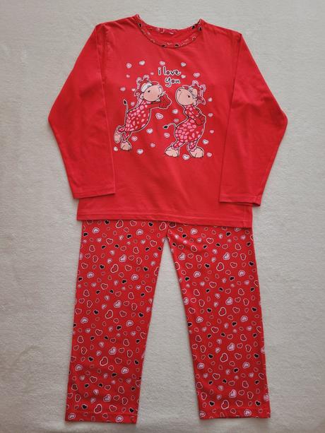 Červené pyžamo, 140