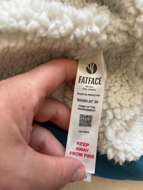 Mikina zateplená krásná - v.8/9 let zn. fatface, 134