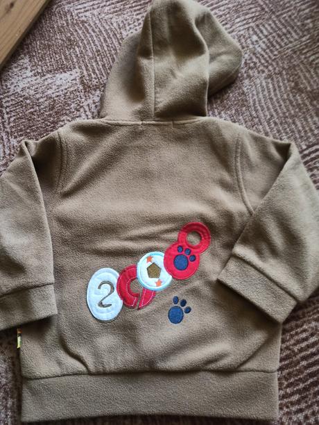 2x zimní bunda a 2x mikina, 104–116