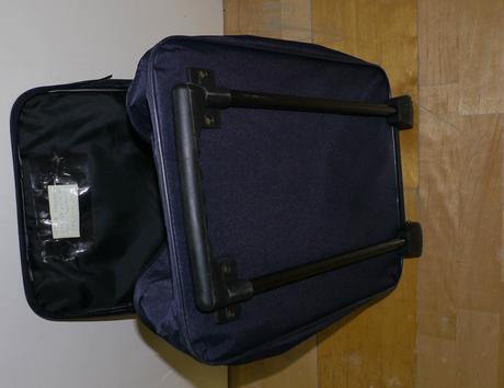 Detsky kufrik lehky na koleckach,