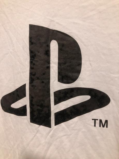 Bílé triko playstation, 158