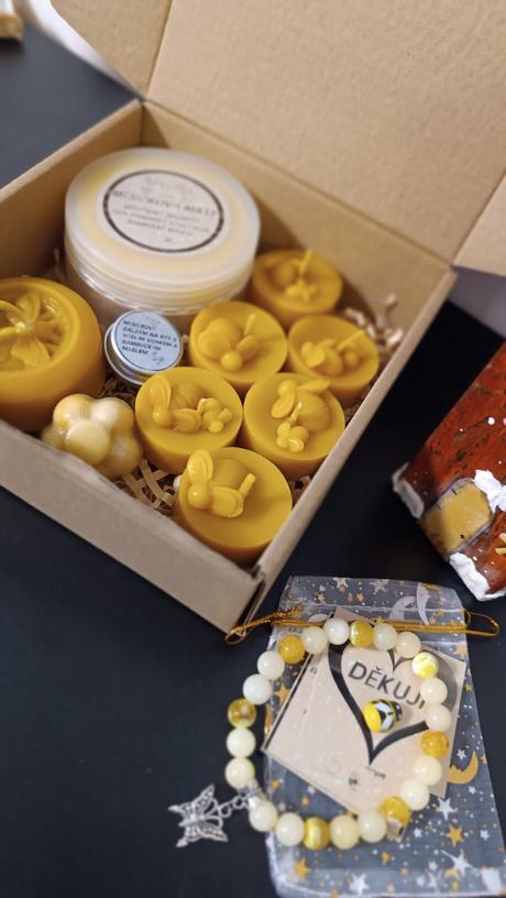 Čarovná síla přírody - včelí svíčky a měsíček, 