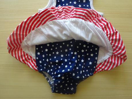 Komplet - body se sukýnkou a kloboučkem, vel. 6m, 68