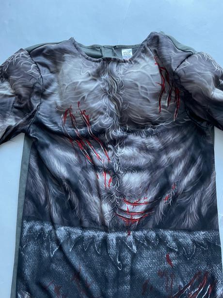 An10/ kostým vlkodav - v.9/10 let zn.hallow skream,