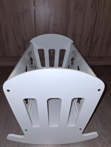Dřevěná kolébka pro panenku, 