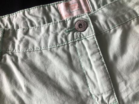 Zelené plátěné šortky, 164