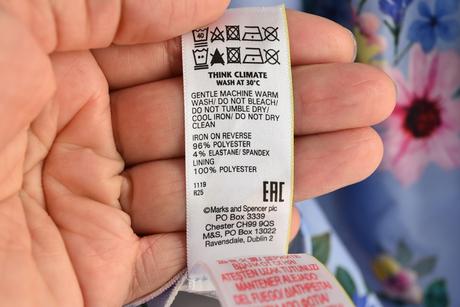 Šaty vel. 6 - 7 let, marks & spencer,122