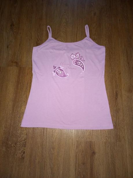 Fialové tílko, 152