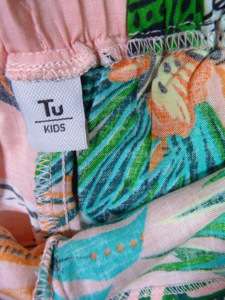 Lehounké kraťasy vel.9 let, tu,134