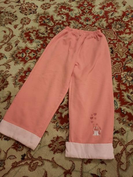 Tepláky s kočičkou, 98