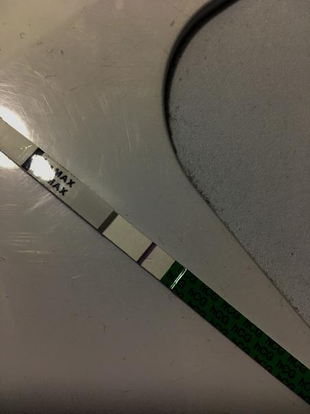 Těhu test. Vidíte na fotkách něco?