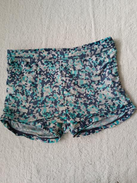 Chlapecké plavky, 140