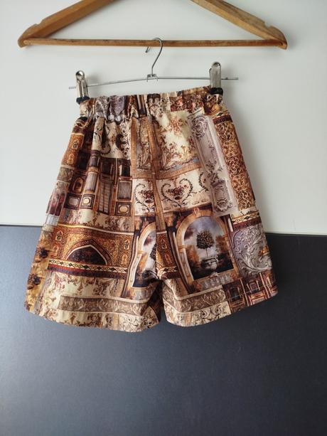 Kraťasy zn. shein vel.128, 128