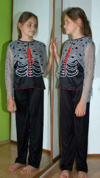 Karnevalový dvoudílný kostým kostlivec, pirát...,