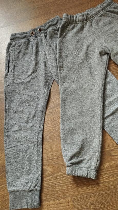 2 x tepláky 122, next,122