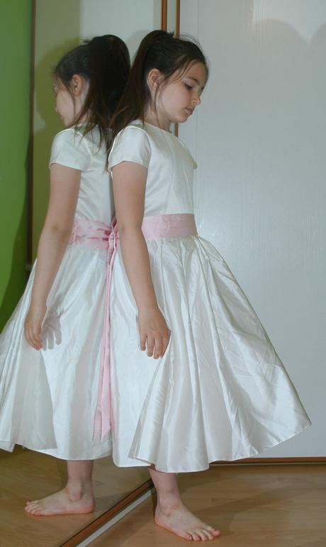 Společenské slavnostní dlouhé šaty, 134