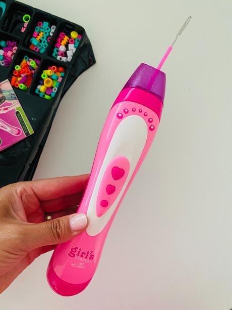 Dívčí kadeřnický salon,