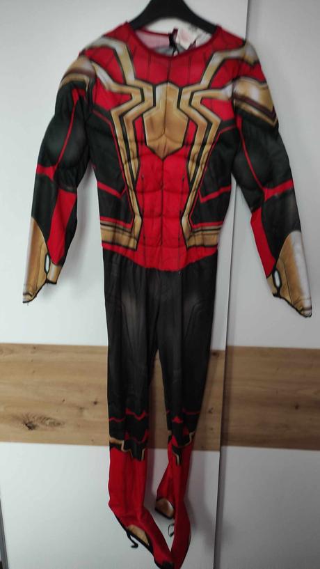 Kostým spiderman od marvela vel.134/140,