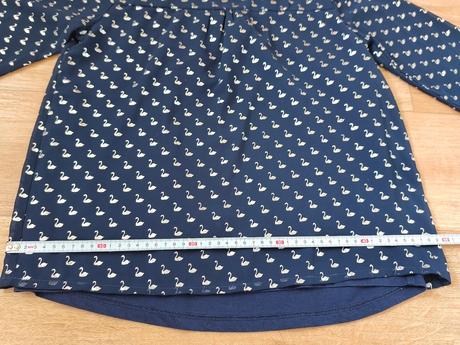 Halenka s labutěmi, yigga,146