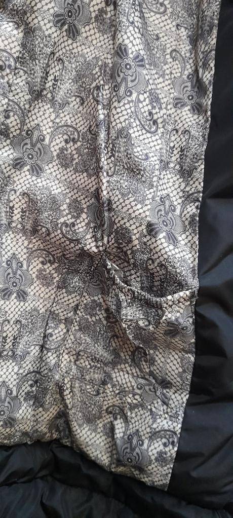 Howeer péřová bunda s páskem kapucí a kožešinou, xl