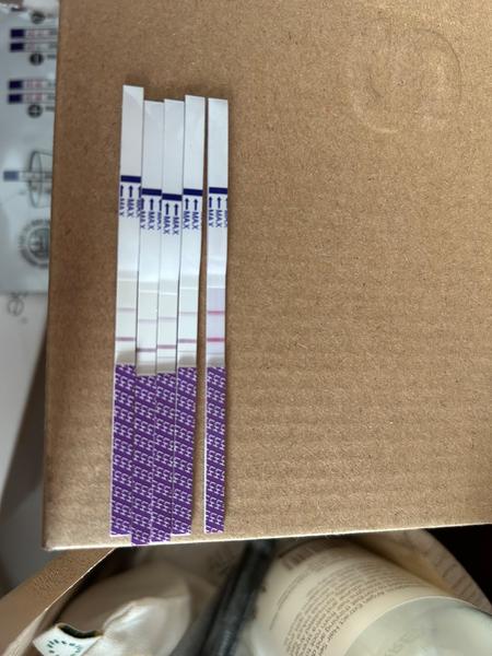 Může vyšší hladina prolaktinu ovlivnit ovulační test?