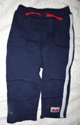 Nové a pěkné tepláčky na vel.80, 74