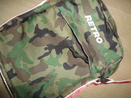 Crossbody maskáčová taška retro jeans,