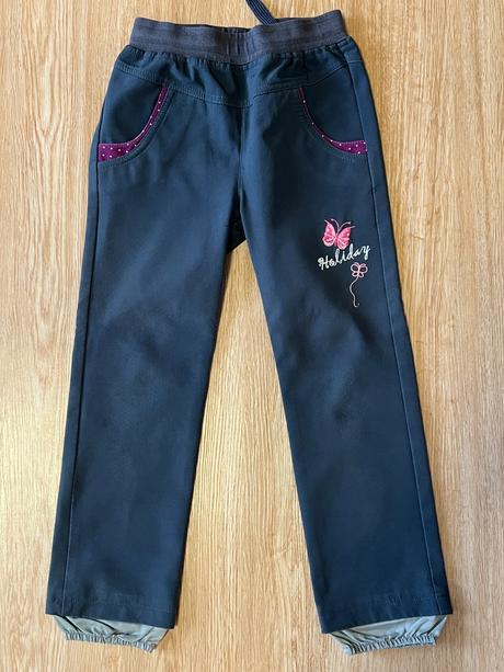 Sada dívčího oblečení - softshell kalhoty aj., 104–116