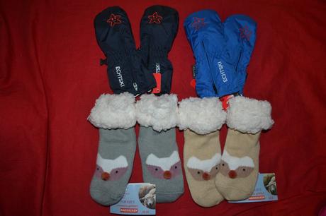 2x rukavice na 3-4r,2x zimní ponožky, 98 / 104 / 110