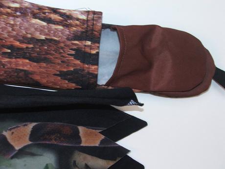 R14 kostým triko had vel. 9-10 let, 