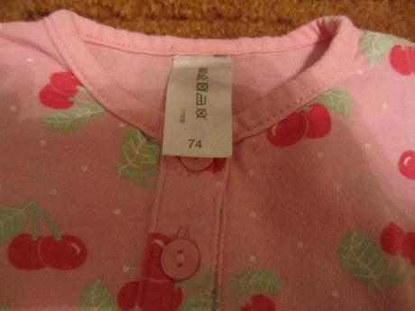 Šatičky s třešničkami., c&a,74