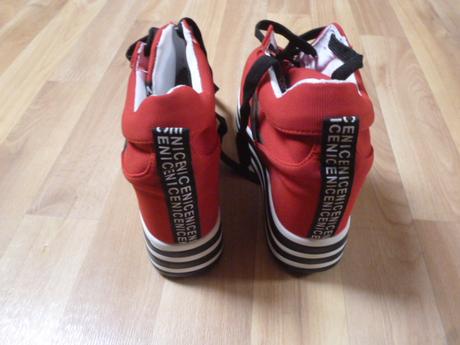 Tenisky na vyvýšeném klínu vel. 37-38, 37