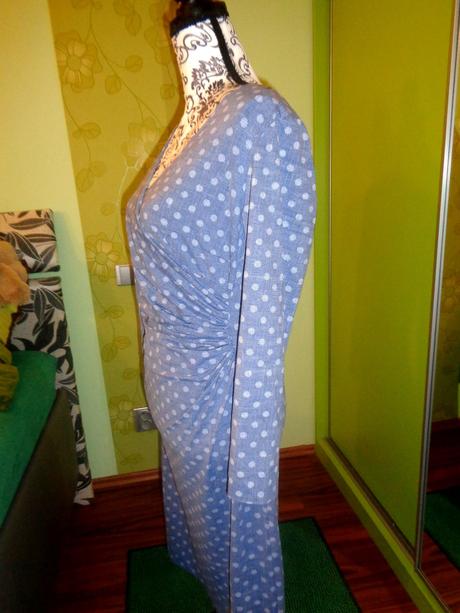 Šedomodré elastické puntíkaté šaty, l