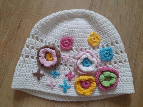 Háčkované čepičky, vel cca 52 - 54cm, 52