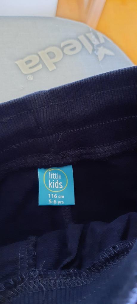 Chlapecké tepláky značky little kid, vel. 116cm, 116