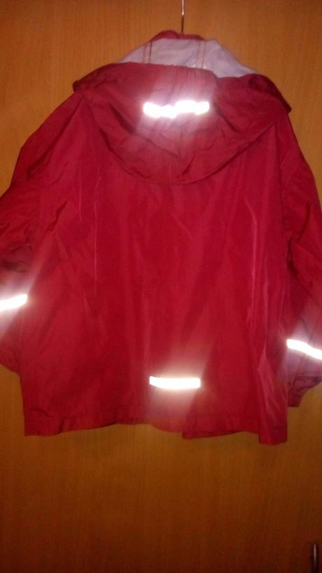 Nepromokavá bunda, 110