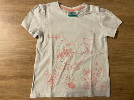 Triko s velrybou, 98