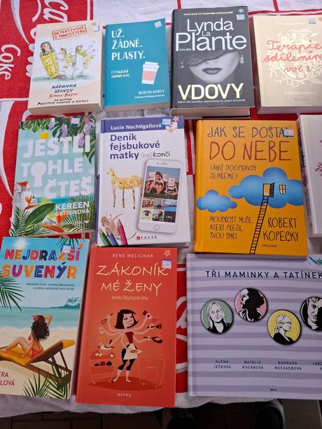32 knih - novodobá literatura,