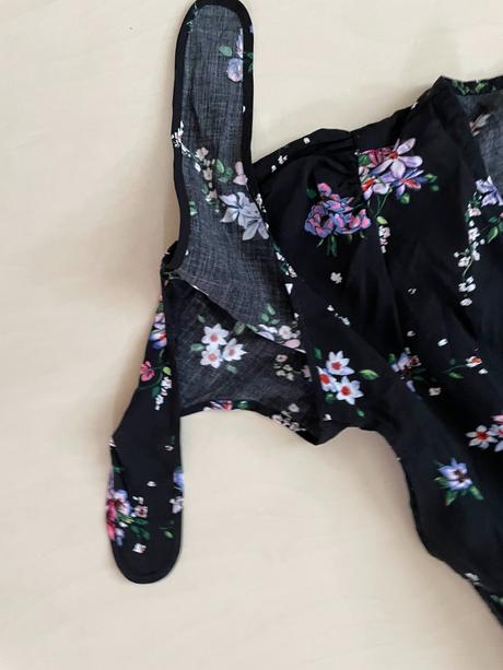 Květinový cro top, průstřih rukáv, vel s, sinsay, sinsay,s