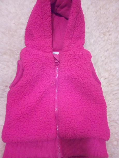 Růžová teplá vesta  chlupatka zn.f&f,vel.74, f&f,74