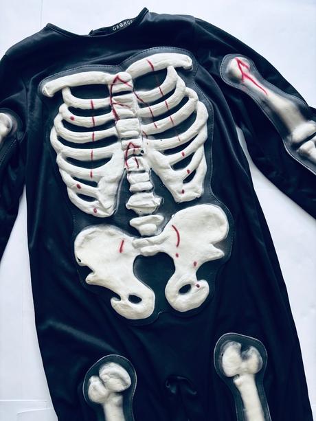 An7/ kostým kostlivce 3d aplikace - v.9/10 let, 