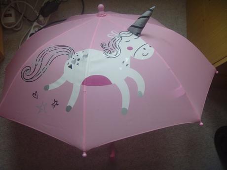 Růžový deštník s jednorožcem, 